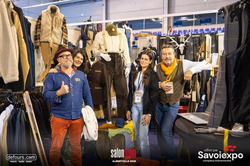 L'équipe Atelier JUMP au Salon Alpin d'Albertville en novembre 2025